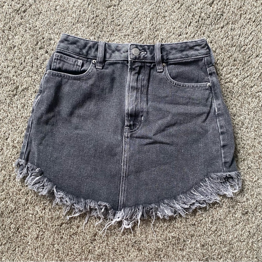 Pac Sun Mini Skirt / Size 24